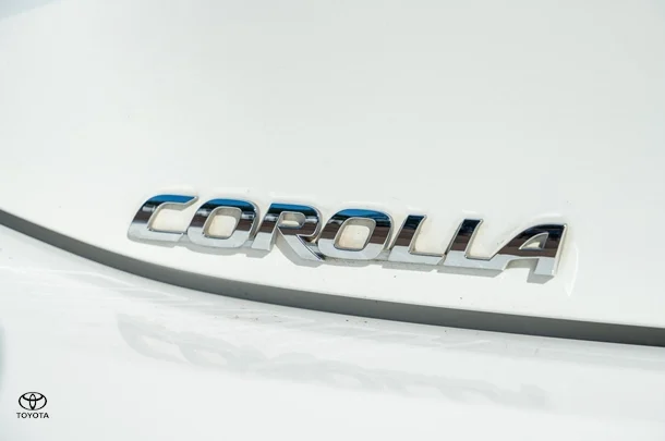 2020 TOYOTA Corolla Hatch Hybrid Ascent Sport image 24