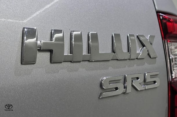 2024 Toyota Hilux SR5 image 9