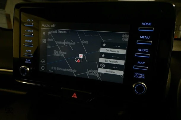 2020 Toyota Yaris SX image 15