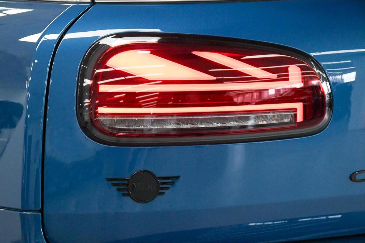 2024 MINI Clubman Cooper S MINI Yours Auto image 8