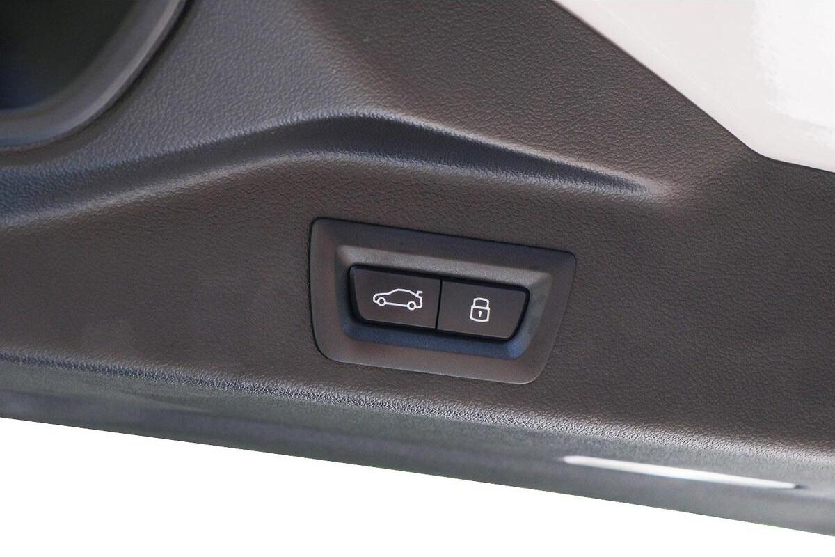 2025 BMW X5 xDrive50e M Sport G05 LCI Auto 4x4 image 12