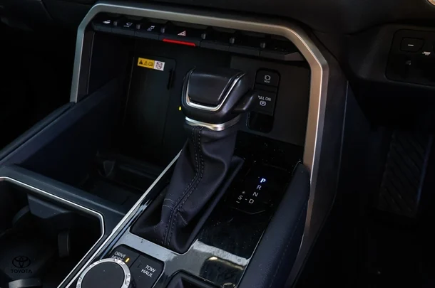 2023 Toyota Tundra Limited image 18