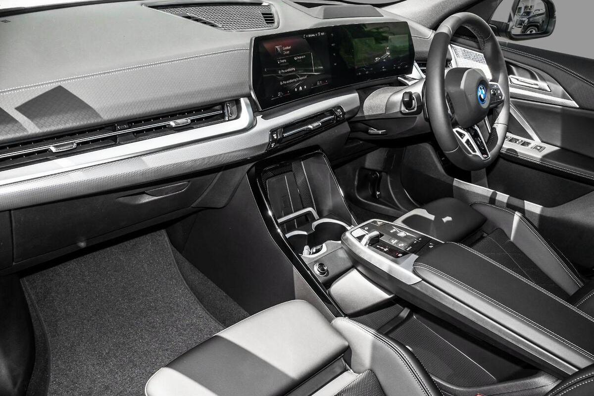 2025 BMW iX2 xDrive30 M Sport U10 Auto AWD image 8