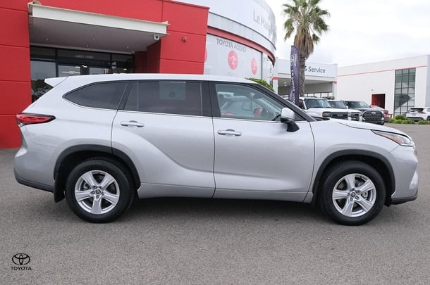2022 Toyota Kluger GX AWD image 5