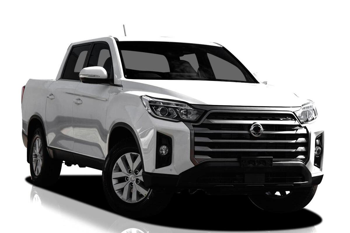 2025 KGM SsangYong Musso ELX Auto 4x4 MY24 image 1