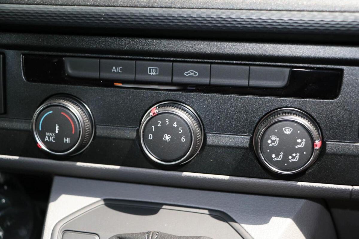 2024 Volkswagen Transporter TDI340 T6.1 SWB Auto MY24 image 13