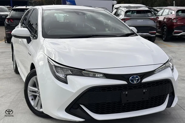 2022 Toyota Corolla Hatch Hybrid Ascent Sport image 1