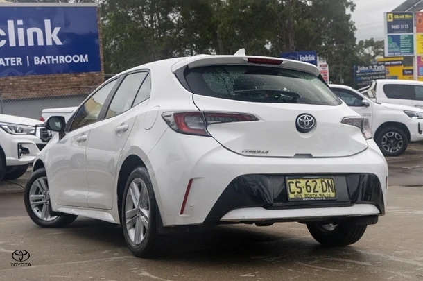 2018 Toyota Corolla Ascent Sport image 2