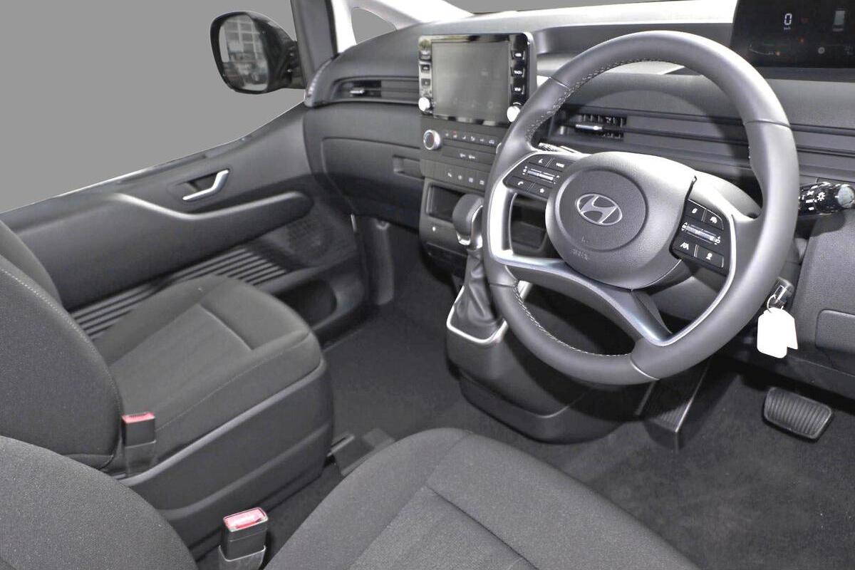 2024 Hyundai STARIA LOAD Auto MY25 image 6
