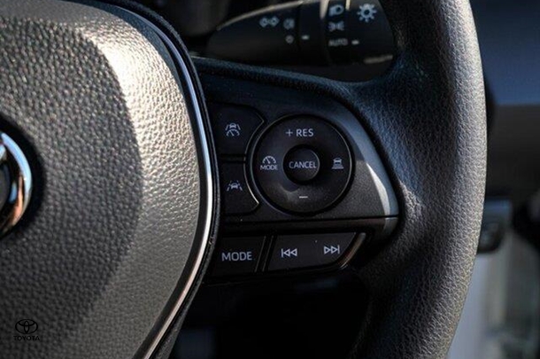 2024 Toyota Corolla Hatch Hybrid Ascent Sport image 19