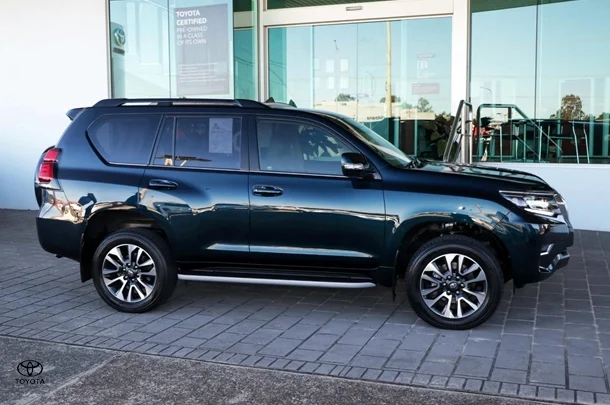 2021 Toyota Prado VX image 7