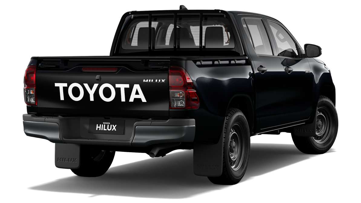 2023 Toyota Hilux 4x4 Workmate Double-Cab Pick-up image 3