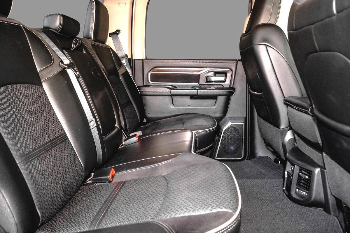 2024 RAM 2500 Laramie Auto 4x4 MY24 image 10