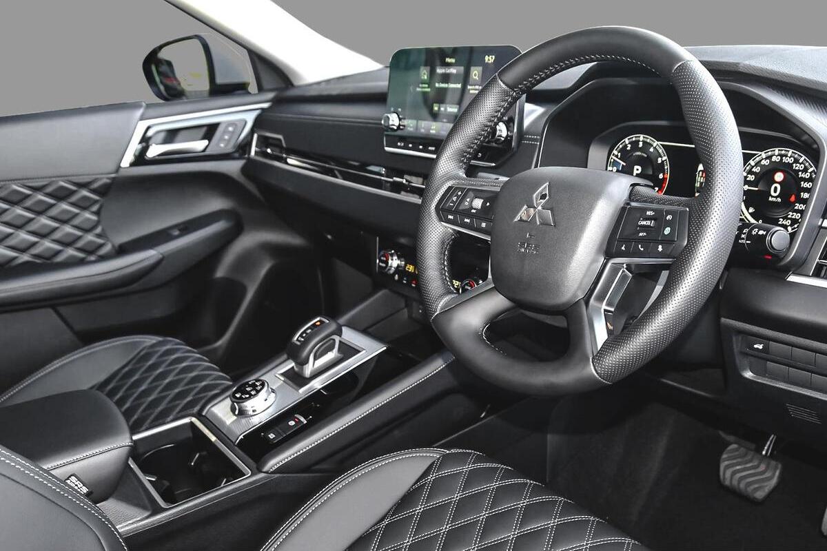 2024 Mitsubishi Outlander Exceed ZM Auto AWD MY24 image 8