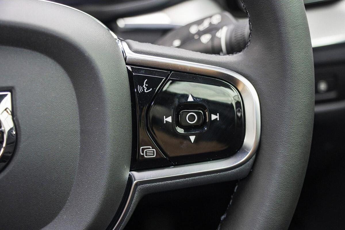 2024 Volvo XC60 Ultra T8 Plug-In Hybrid Auto AWD MY25 image 14