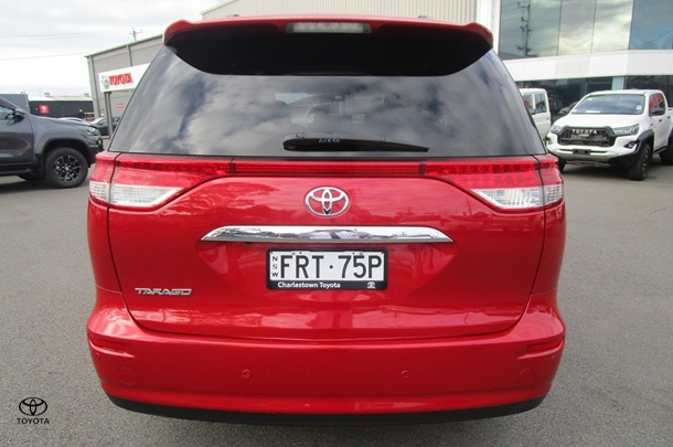 2019 Toyota Tarago GLX image 8