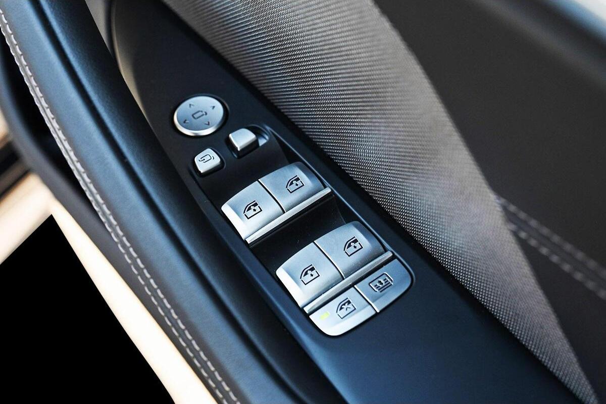 2024 BMW 8 Series 840i M Sport G16 LCI Auto image 11