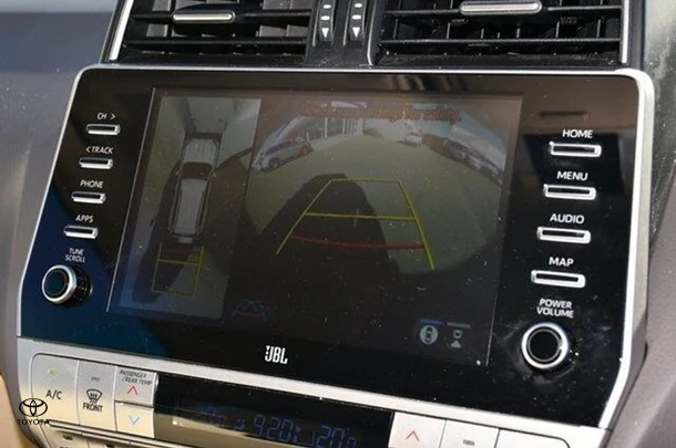 2021 Toyota Prado VX image 13