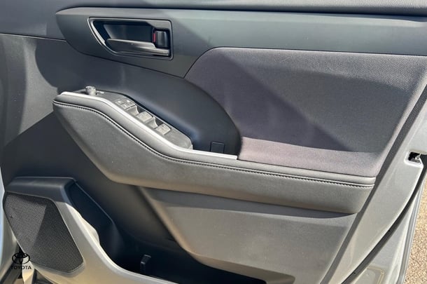 2024 Toyota Kluger GX image 10