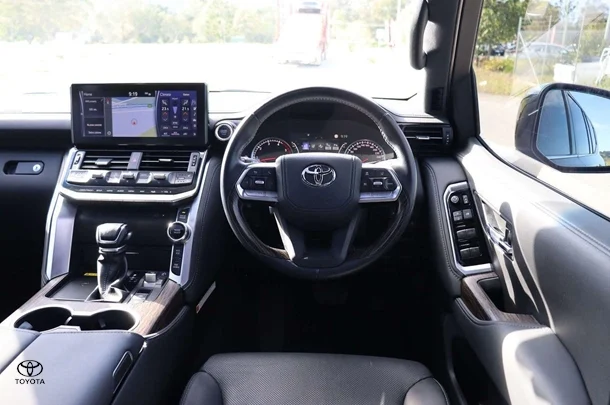2022 Toyota Landcruiser VX image 12