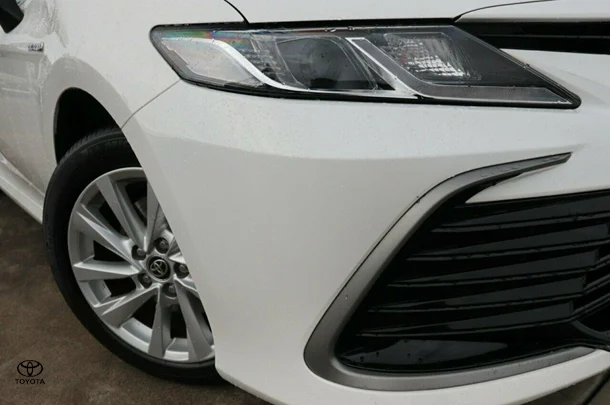 2023 Toyota Camry Hybrid Ascent image 2