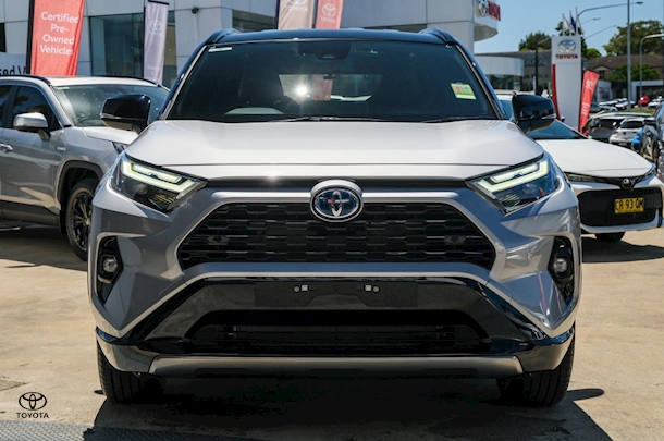 2023 Toyota RAV4 XSE image 4
