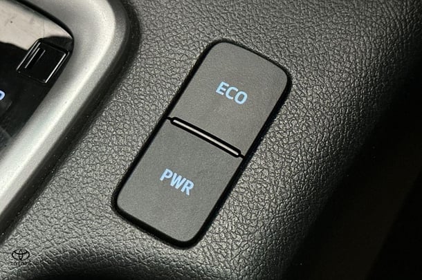 2022 Toyota Hilux SR5 image 26