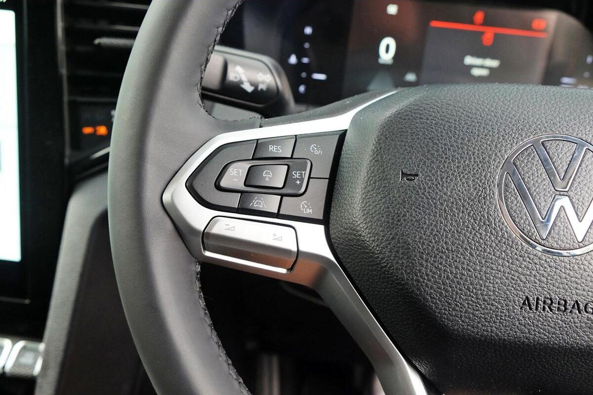 2024 Volkswagen Amarok TDI500 Life NF Auto 4MOT MY23 Dual Cab image 12