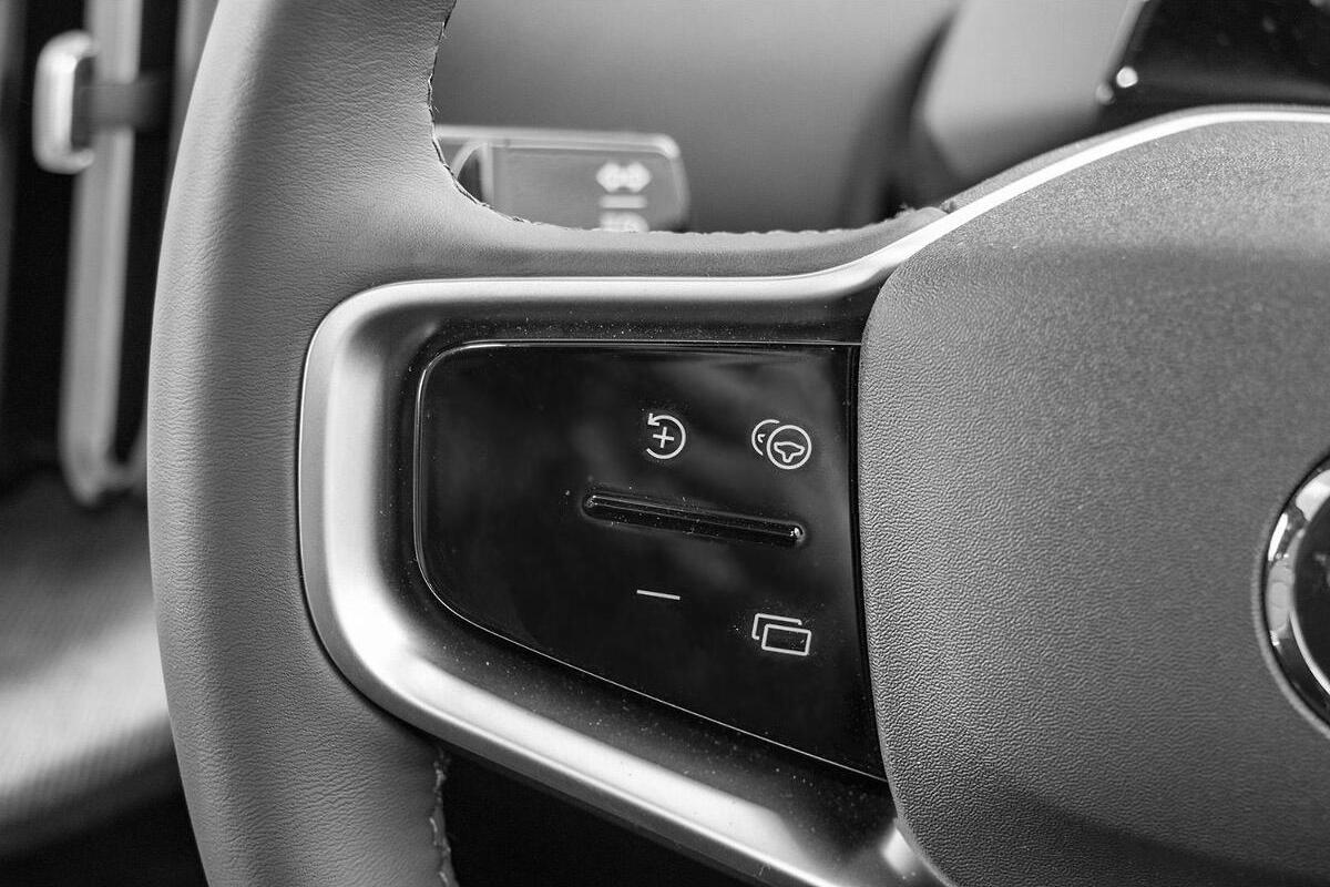 2024 Volvo EX30 Single Motor Extended Range Ultra Auto MY25 image 13