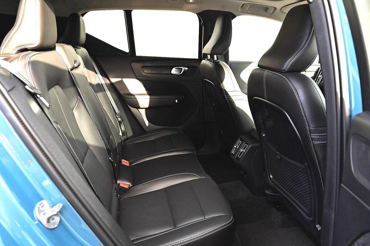 2024 Volvo XC40 Plus B4 Auto MY25 image 7