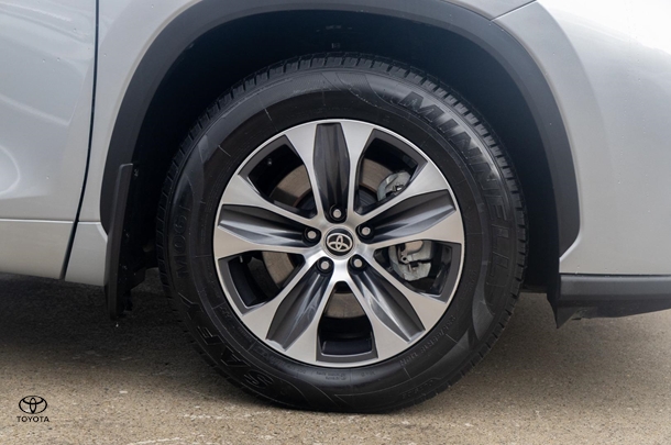 2021 Toyota KLUGER HYBRID GXL AWD image 20