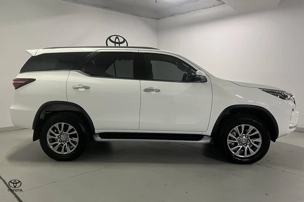 2025 Toyota Fortuner Crusade image 4