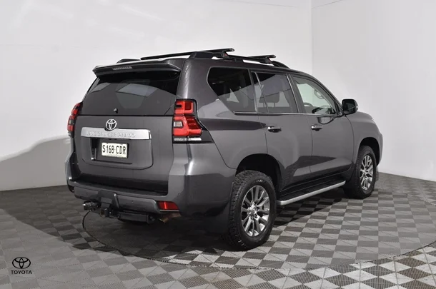 2019 Toyota Prado VX image 2