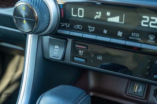 2024 TOYOTA RAV4 Hybrid Cruiser-AWD image 16