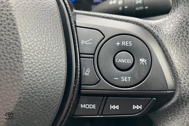 2020 Toyota Rav4 Hybrid GX AWD image 18
