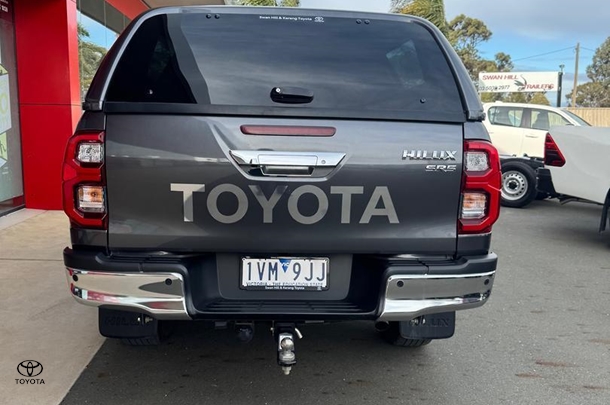 2022 Toyota Hilux SR5 image 7