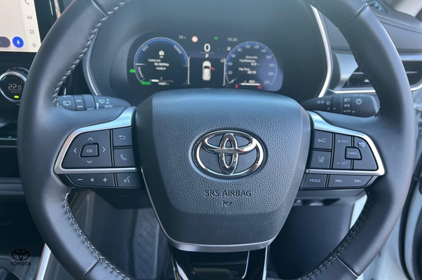 2024 Toyota Kluger Grande image 18