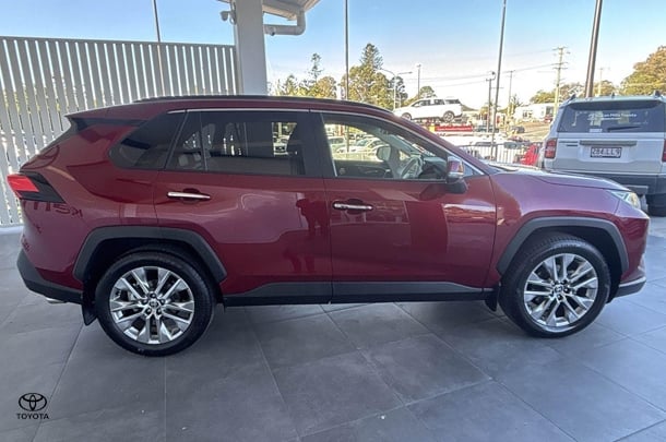 2023 Toyota RAV4 Cruiser 2WD image 4