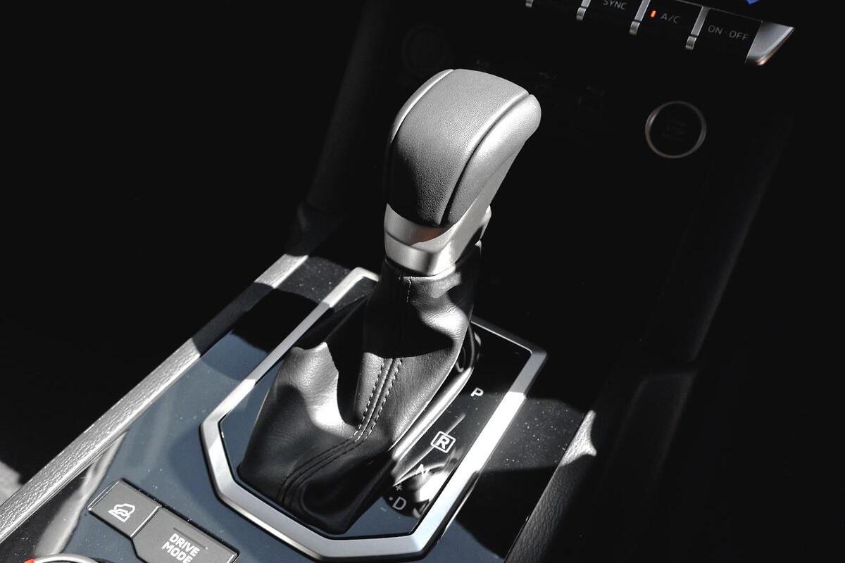 2024 Mitsubishi Triton GLS MV Auto 4X4 MY24.5 Double Cab image 14