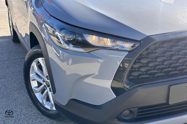 2023 Toyota Corolla Cross Petrol GX image 3