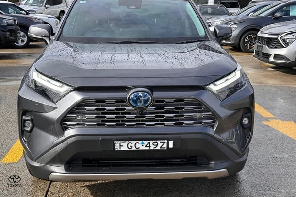 2024 Toyota RAV4 Hybrid Cruiser 2WD image 4