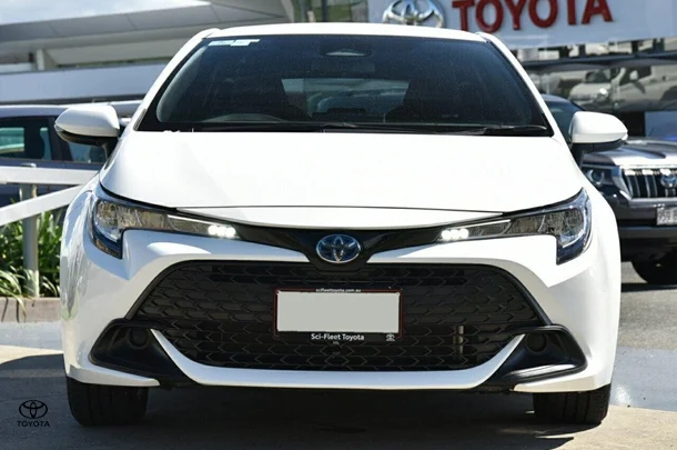 2024 Toyota Corolla Hatch Hybrid Ascent Sport image 4