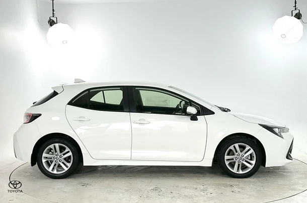 2022 Toyota Corolla Ascent Sport image 10