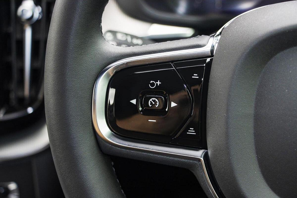 2024 Volvo XC60 Ultra T8 Plug-In Hybrid Auto AWD MY25 image 13