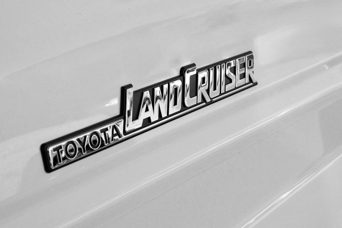 2024 Toyota Landcruiser Workmate Manual 4x4 image 10