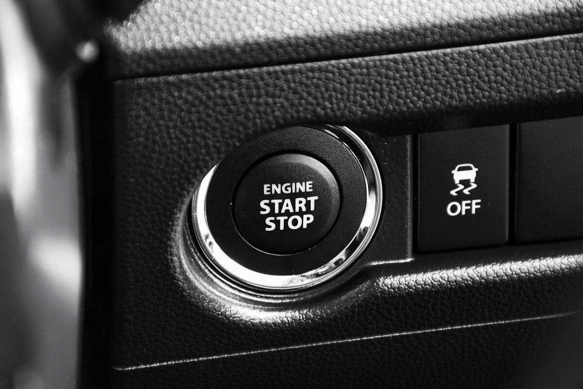 2024 Suzuki Ignis Shadow Auto image 15