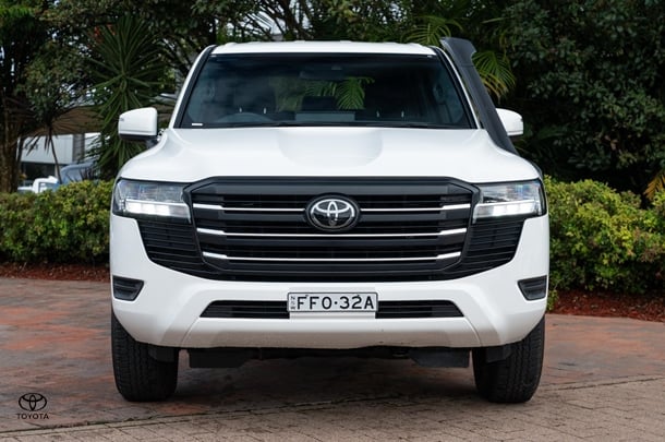 2023 TOYOTA Landcruiser GX image 4