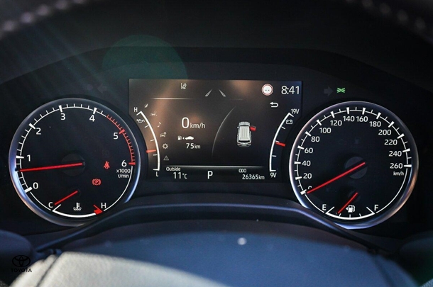 2024 Toyota Landcruiser VX image 18