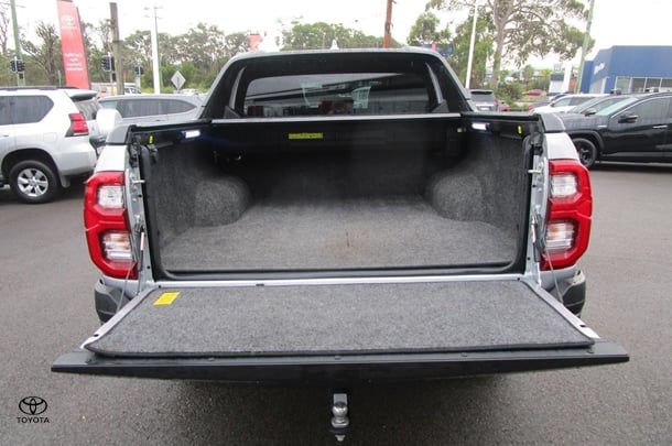 2024 Toyota Hilux Rogue image 5