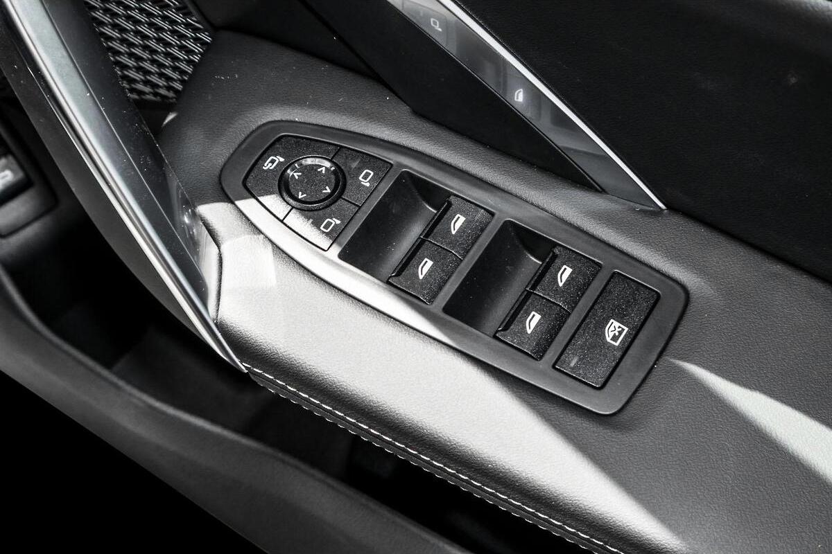 2025 BMW iX2 xDrive30 M Sport U10 Auto AWD image 17